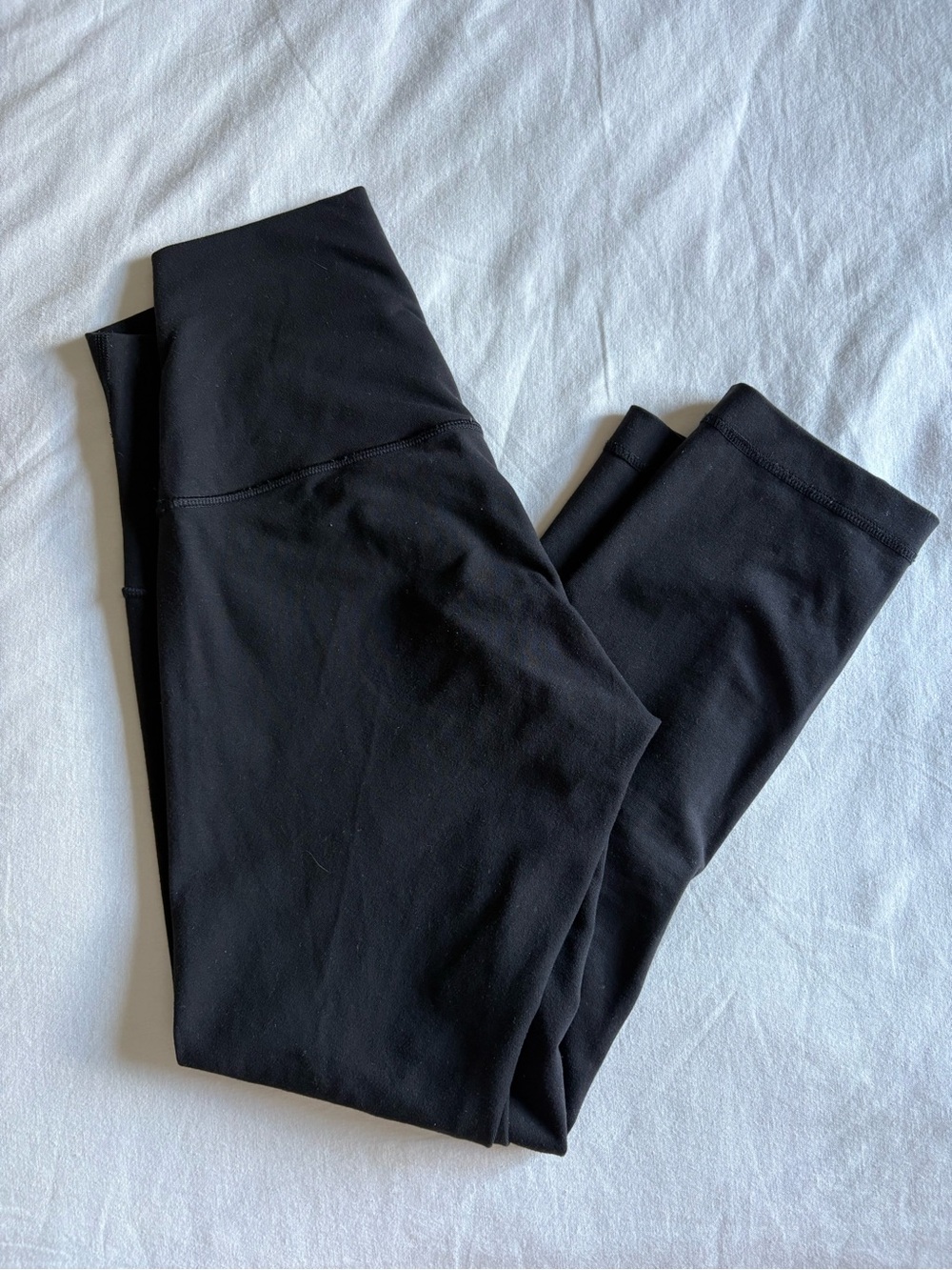 Lululemon Wunder Under High-Rise Crop 25" *Luon (Size 6) - Picture 6 of 8